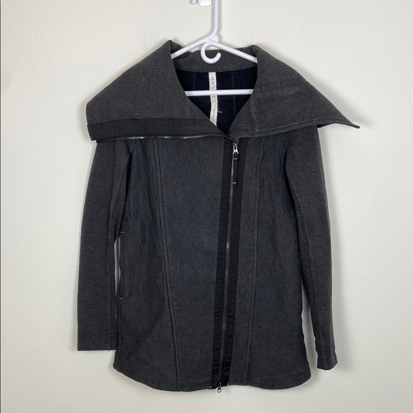 lululemon athletica Jackets & Blazers - Lululemon Womens 8 Collared Sporty Jacket Gray Casual Business Casual Athleisure